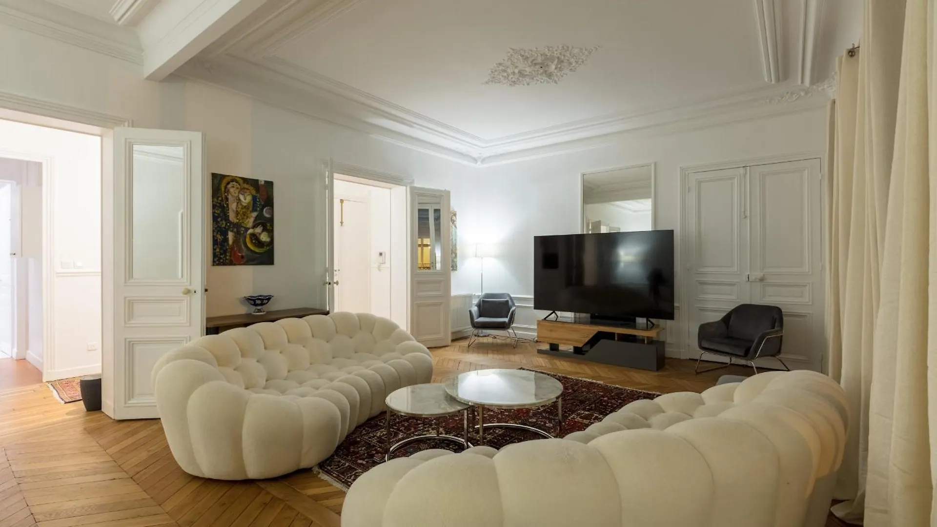 Cosy Apartment - Paris 16Th contacts